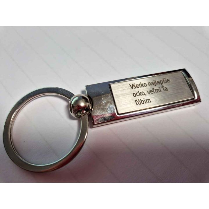 Gravírovaná kovová kľúčenka - ukážka - bkstudio.sk